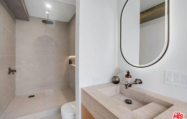 3 beds, 4 baths, 3,580 sqft, $29,900, Unit PHE
