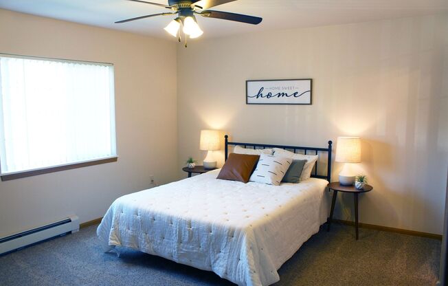 3 beds, 2 baths, 1,332 sqft, $1,740, Unit RT 7015-22