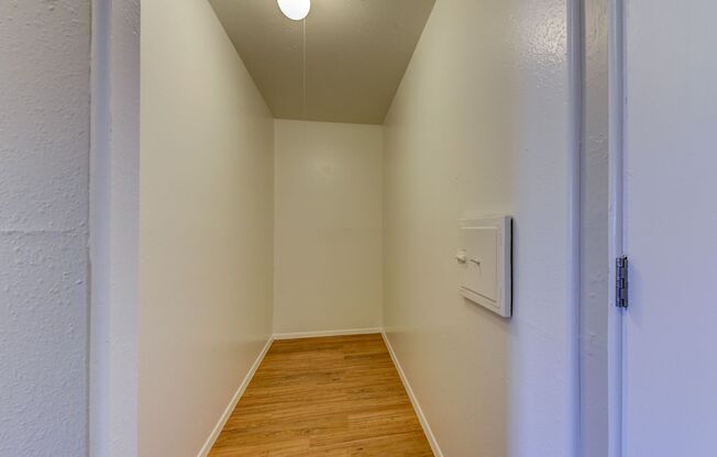 1 bed, 1 bath, 700 sqft, $1,095, Unit 1747-404