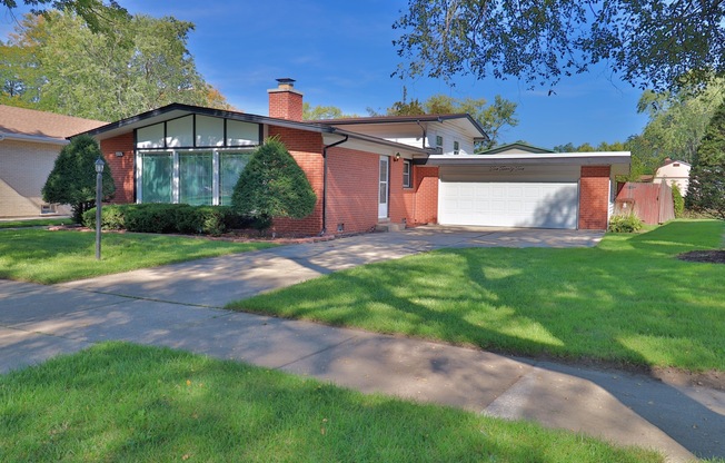 525 N PARK DR