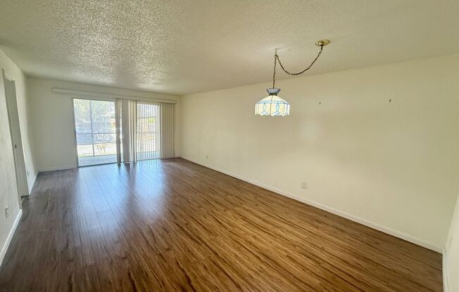 2 bed 1 bath condo close to Siesta Key