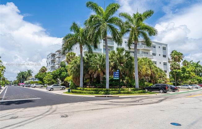 9700 E Bay Harbor Dr Apt 511
