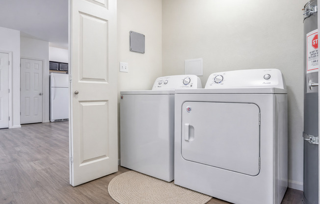 3 beds, 2 baths, 1,200 sqft, $1,750, Unit 1863-B220