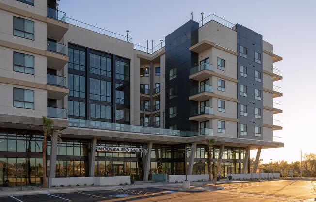 Contemporary architecture and expansive glass make a striking first impression at Modera Rio Salado, where design meets Tempe energy.
