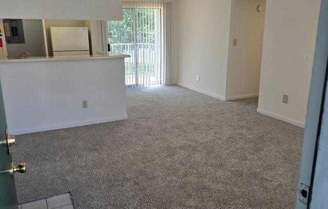 1 bed, 1 bath, 696 sqft, $825, Unit PG 2121
