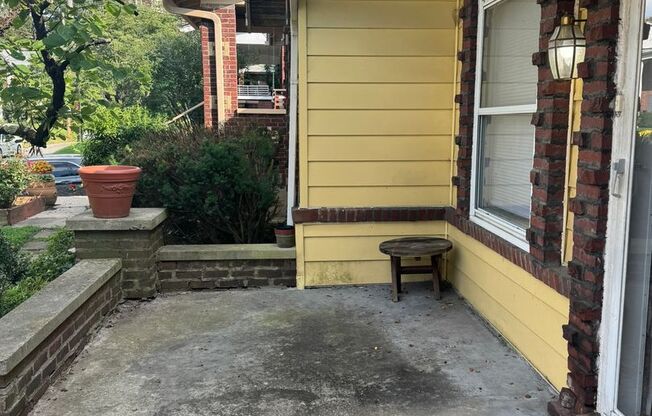 Wonderful 2 bed 2 bath in the heart of the Highlands