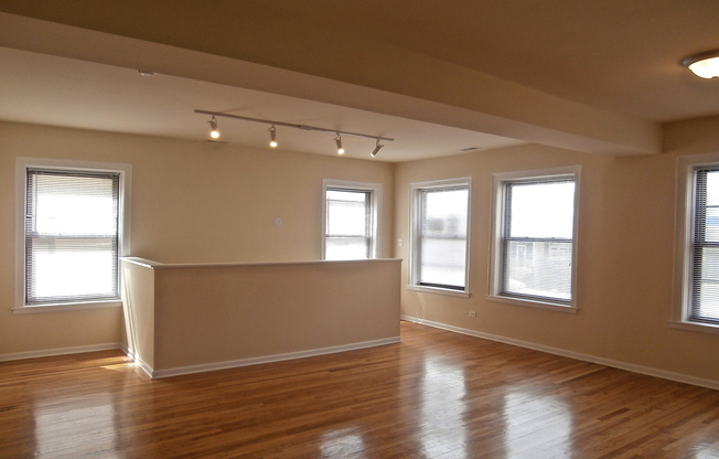 Manor Square LLC