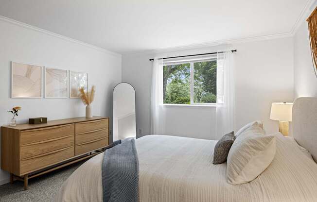 Large Bedroom at 2000 Lake Washington Apartments in Renton, WA 98056