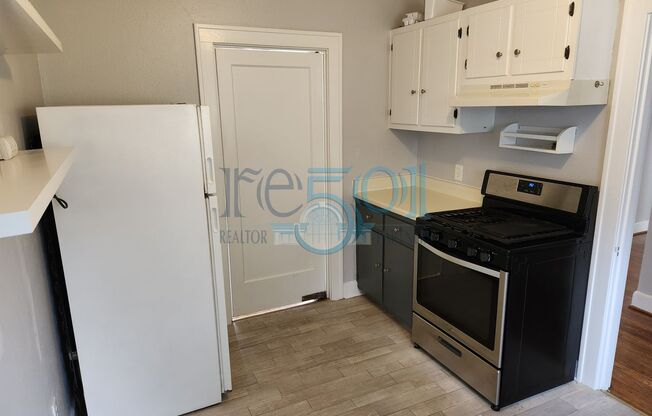 2 beds, 1 bath, $1,250