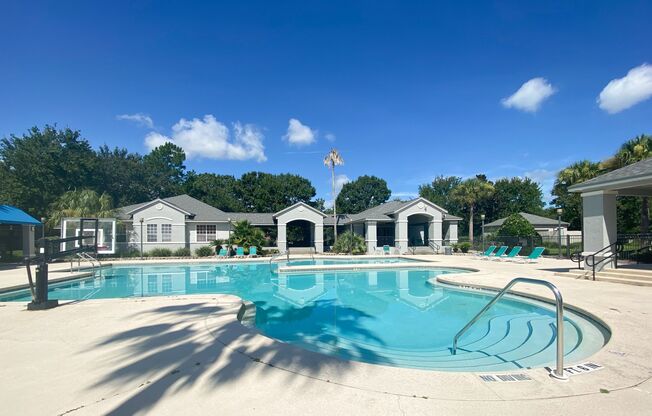 2 beds, 2 baths, $1,400, Unit Unit 924