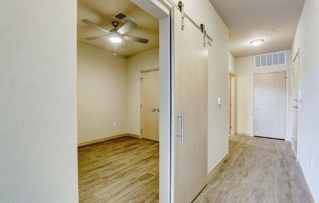 1 bed, 1 bath, 592 sqft, $1,625, Unit 418
