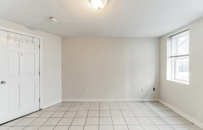 4 beds, 1 bath, 1,500 sqft, $4,000, Unit 1