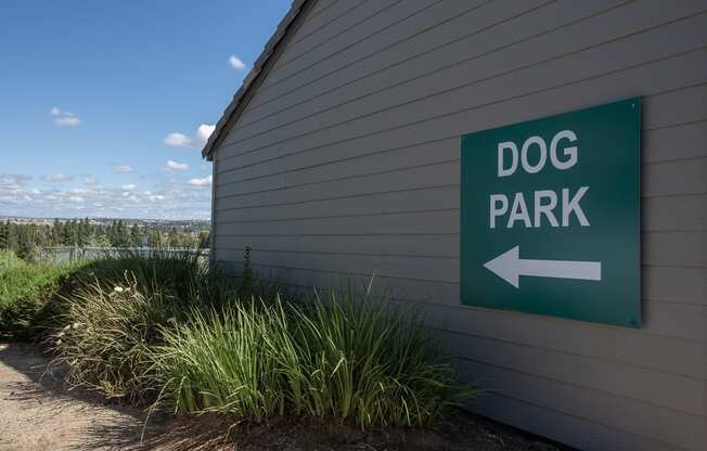 Sunset Summit dog park signage