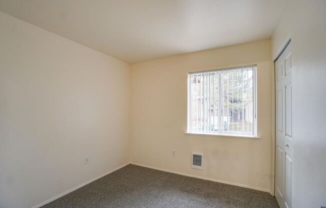 2 beds, 1.5 baths, 771 sqft, $1,800, Unit 31*