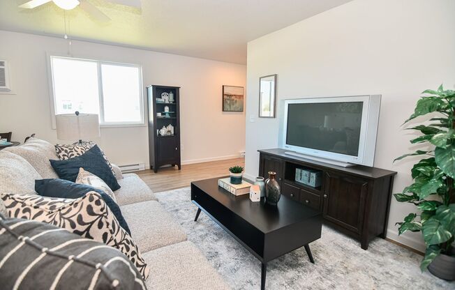 3 beds, 2 baths, 1,235 sqft, $1,235, Unit 107 Goldfinch Drive