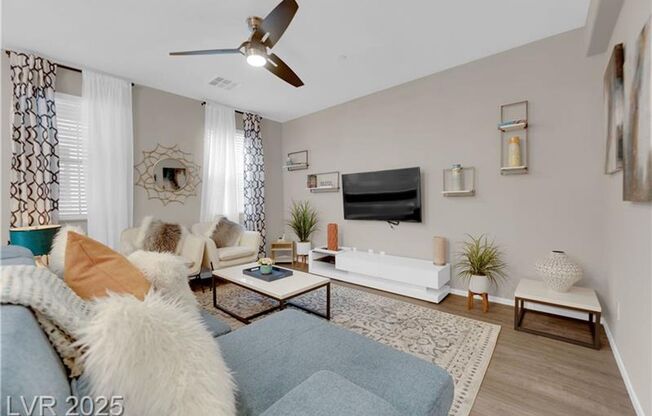 GORGEOUS FURNISHED TOWNHOME IN SUMMERLIN!!!