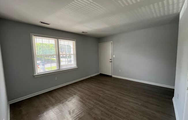 2 beds, 1 bath, 800 sqft, $899, Unit 108
