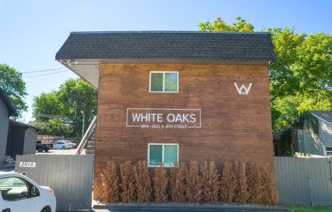 WHITE OAKS APARTMENTS