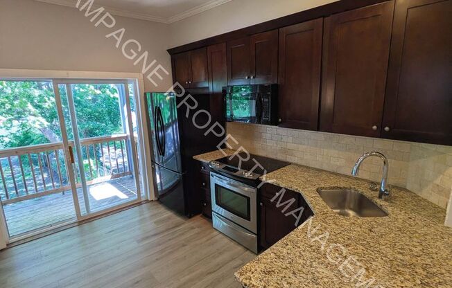 3 Bedroom Home, conveniently located near UMKC!