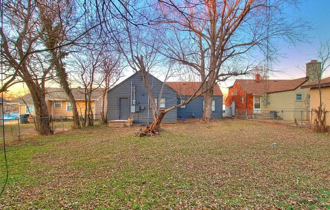 3 BD / 2 BA Modern Haven with Serene Surroundings