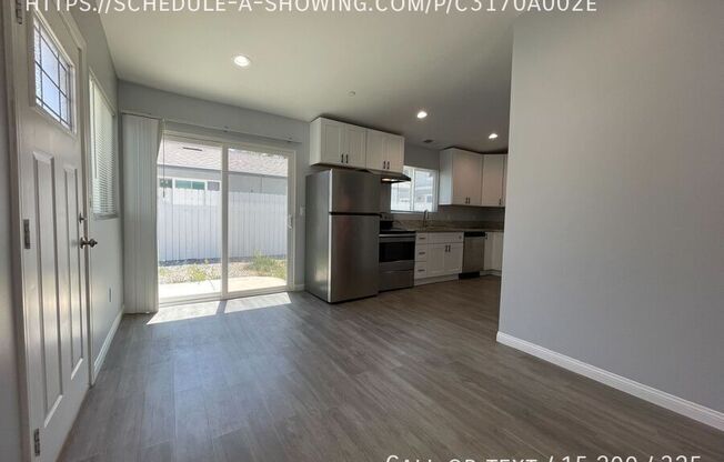 1077 GREENFIELD DR