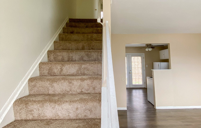 2 Bed Townhouse - Stairs