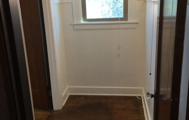 Studio, 1 bath, 400 sqft, $1,250