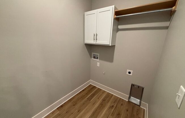 1823/25 Hickory Creek