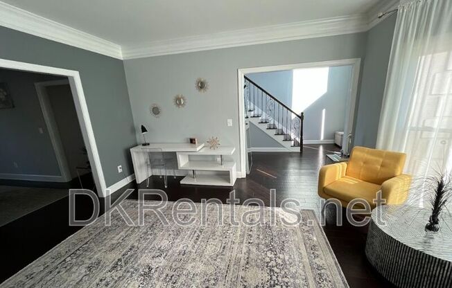 325 ALAPAHA CT