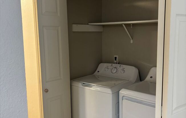1 bed, 1 bath, 715 sqft, $1,995, Unit 216