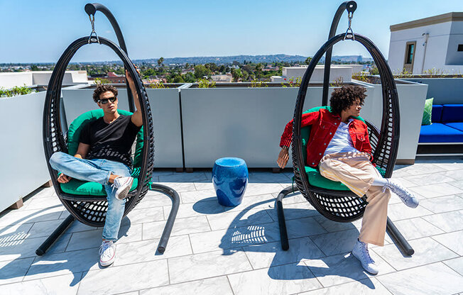 Rooftop Decks at The Mansfield at Miracle Mile, Los Angeles, 90036