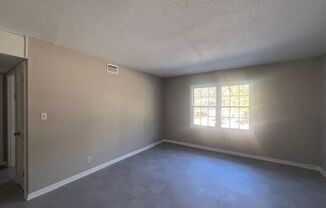 2 beds, 1 bath, $875