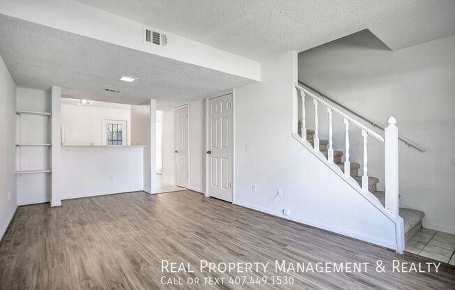 2727 GRAY FOX LN