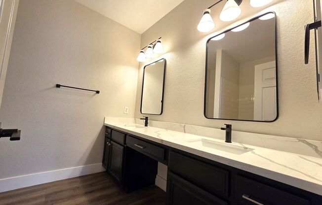 2 beds, 2 baths, $1,650, Unit # 2124