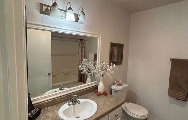 1 bed, 1 bath, 750 sqft, $2,340, Unit 1611