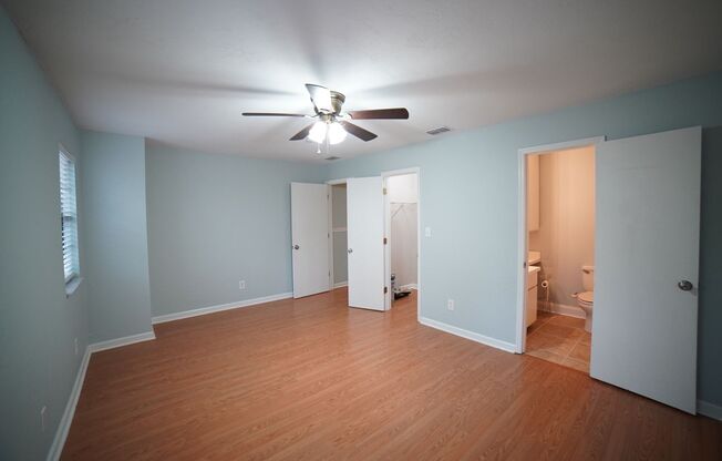 2 beds, 2.5 baths, $1,500, Unit APARTMENT B