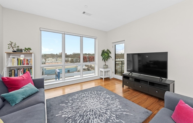 2 beds, 2 baths, 1,194 sqft, $4,000, Unit 417