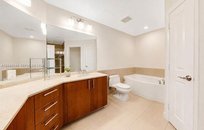 2 beds, 2 baths, $3,500, Unit # 714