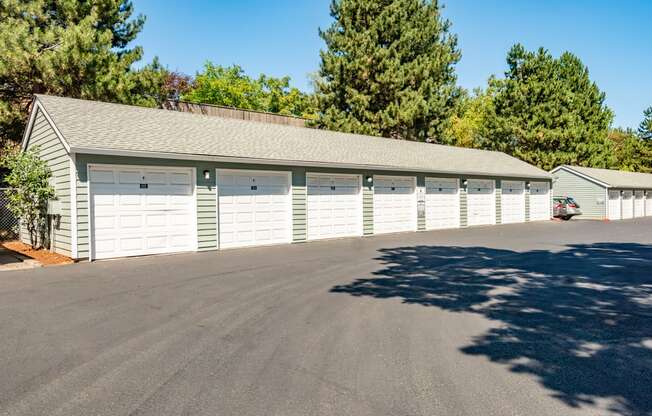 Clackamas Trails garages