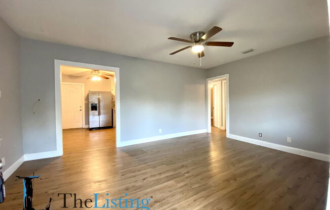 10011 N JASMINE AVE