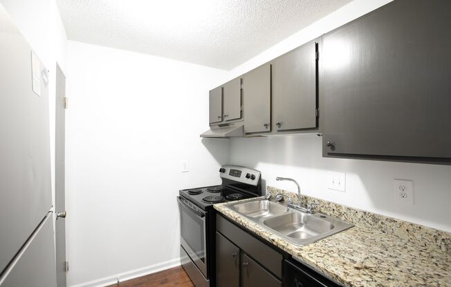 1 bed, 1 bath, 760 sqft, $967, Unit 1732C