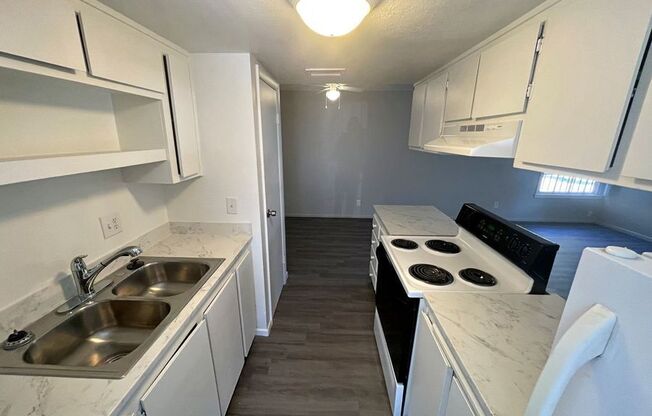 1351 Dorothy Ave. #4