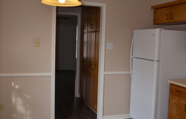 2 beds, 1 bath, 900 sqft, $925