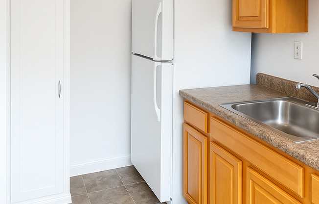 1 bed, 1 bath, 715 sqft, $1,775, Unit A-06