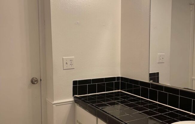 2 beds, 1.5 baths, 950 sqft, $950, Unit 900-3