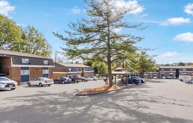 Explore Icon Downtown Durham, where modern living meets urban convenience. Enjoy spacious parking, gorgeous tree-lined surroundings, and easy access to local amenities. Don’t miss your chance to call this vibrant community home. Inquire today!