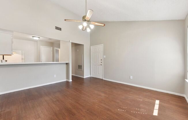 1 bed, 1 bath, 601 sqft, $850, Unit 203