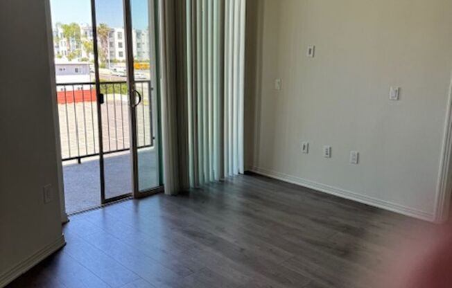 1 bed, 1 bath, 580 sqft, $2,245, Unit 322