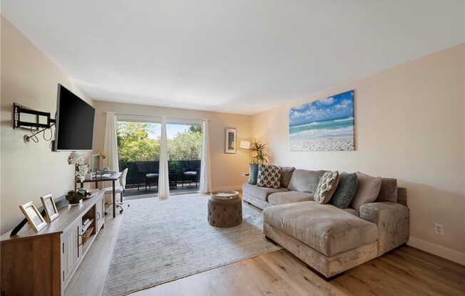 1 bed, 1 bath, 683 sqft, $2,450, Unit E118