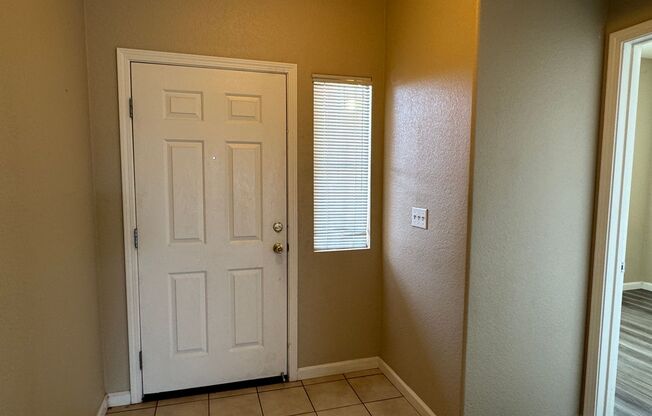Four Bed, Two Bath Home Close to Hwy 99 and Stockton Airport